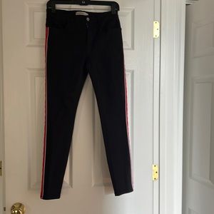 Zara basic denim black with red side street
